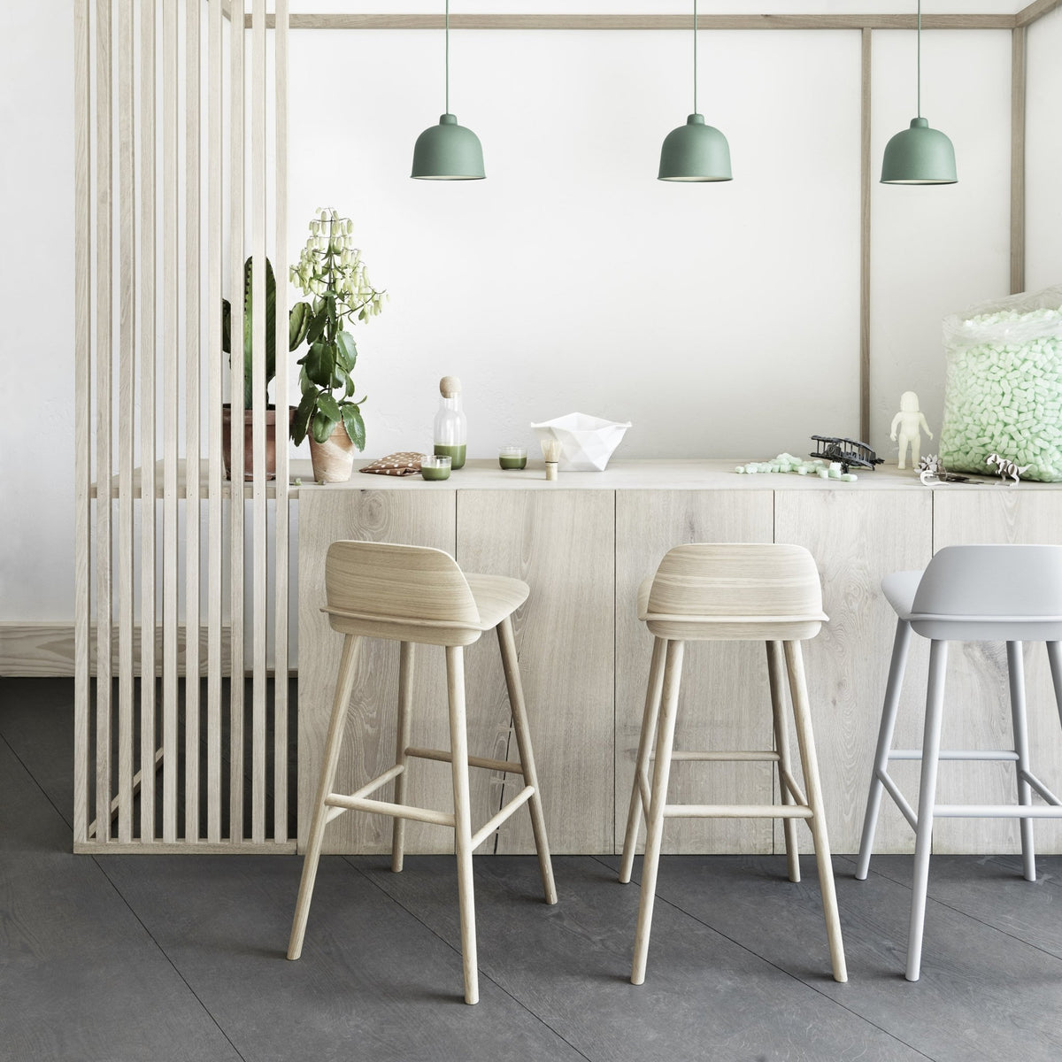 Tabouret de bar 65 cm vert Nerd - Muuto - The Cool Republic