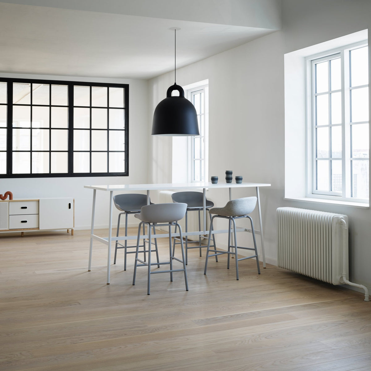 Tabouret de bar en acier et pp noir 75 cm Hyg - Normann Copenhagen - The Cool Republic