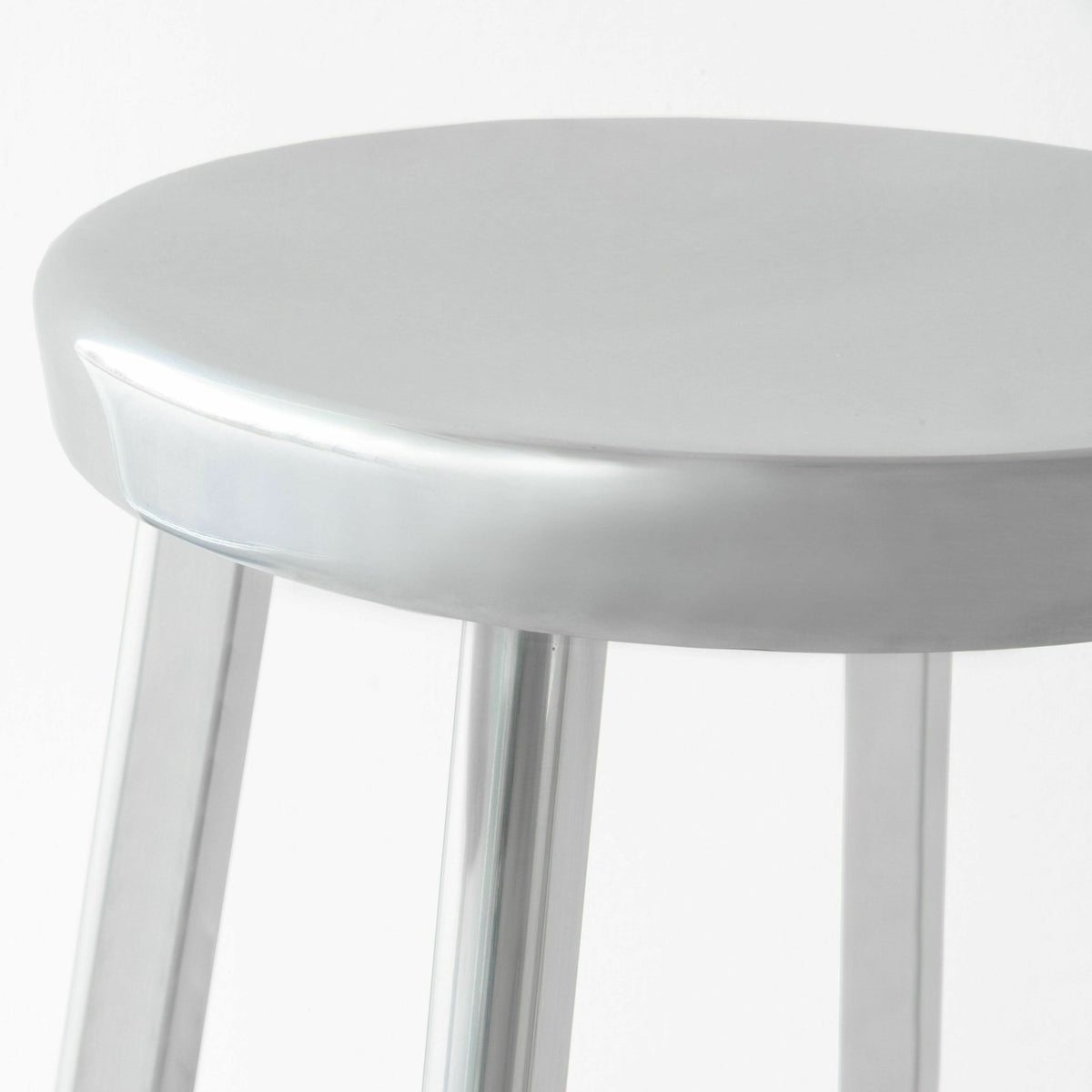 Tabouret de bar en aluminium 66 cm Deja-vu - Magis - The Cool Republic