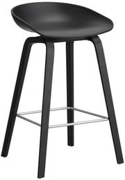 Taburete de bar en madera de roble teñido negro 65 cm AAS 32 2.0 - HAY