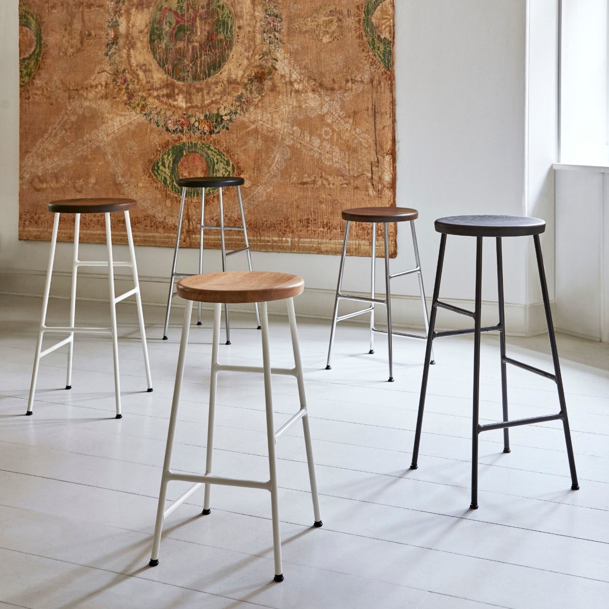 Tabouret de bar en bois et acier blanc 75 cm Cornet - HAY - The Cool Republic