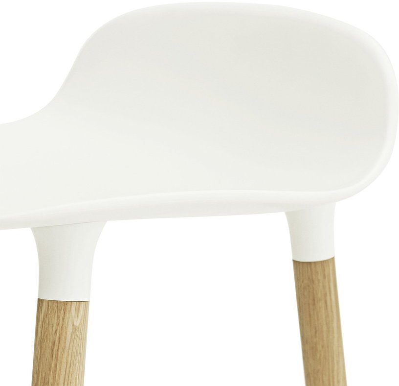Tabouret de bar en chêne naturel et pp blanc 65 cm Form - Normann Copenhagen - The Cool Republic