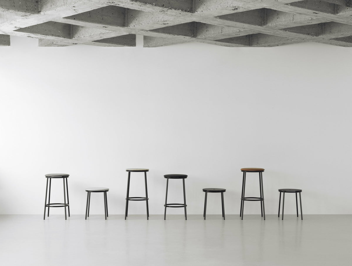 Tabouret de bar en chêne noir et acier noir 65 cm Circa noir Oak - Normann Copenhagen - The Cool Republic