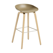 Tabouret de bar en plastique recyclé argile et pieds en chêne 75 cm AAS 32 2.0 - HAY - The Cool Republic