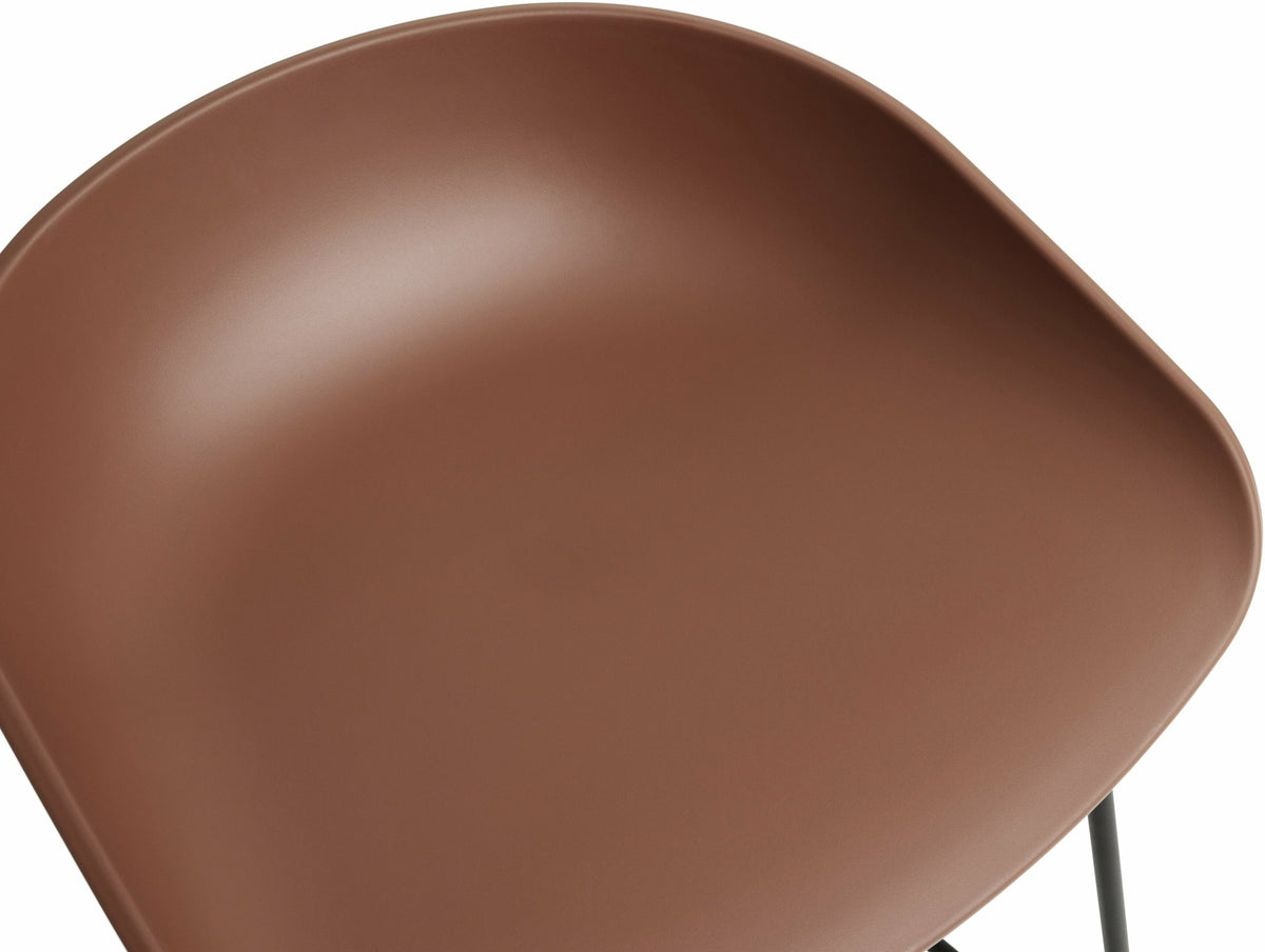 Tabouret de bar en plastique recyclé brique et pieds en acier noir 65 cm AAS 38 2.0 - HAY - The Cool Republic