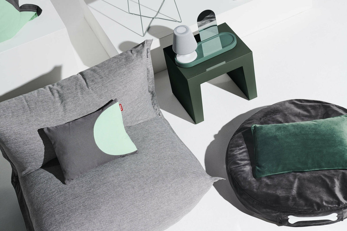 Tabouret de jardin blanc en matières recyclées Concrete - Fatboy - The Cool Republic