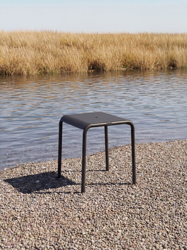 Tabouret de jardin en acier thermolaqué inoxydable 42x40x45cm Panorama - TIPTOE - The Cool Republic