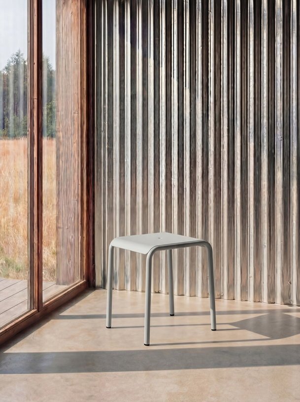 Tabouret de jardin en acier thermolaqué inoxydable gris craie 42x40x45cm Panorama - TIPTOE - The Cool Republic