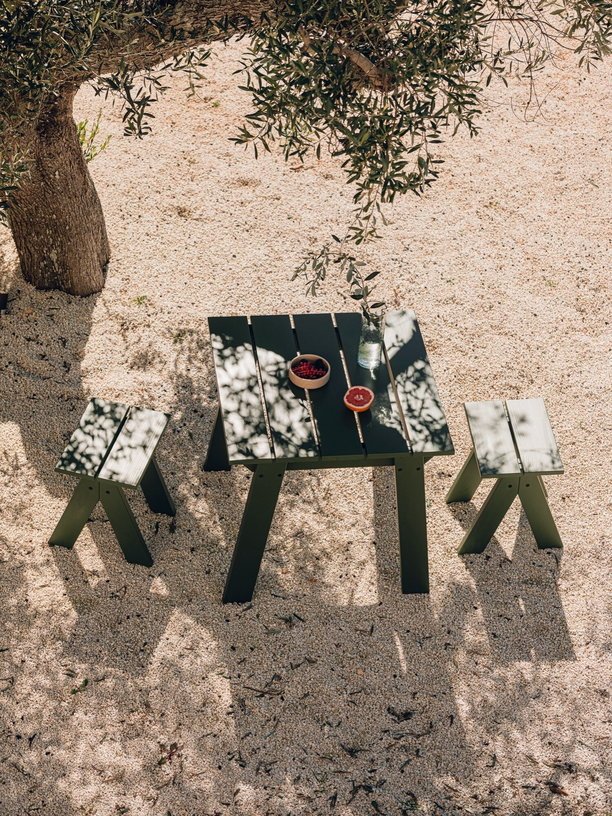 Tabouret de jardin en bois de pin massif vert forêt 40x40x44cm Navo - noo.ma - The Cool Republic