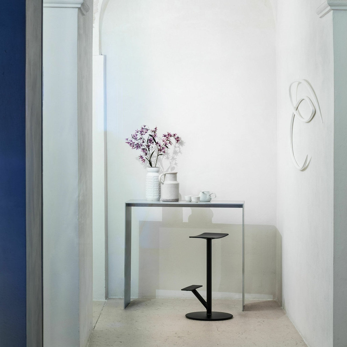 Tabouret en acier mat 66 cm noir Sequoia - Magis - The Cool Republic
