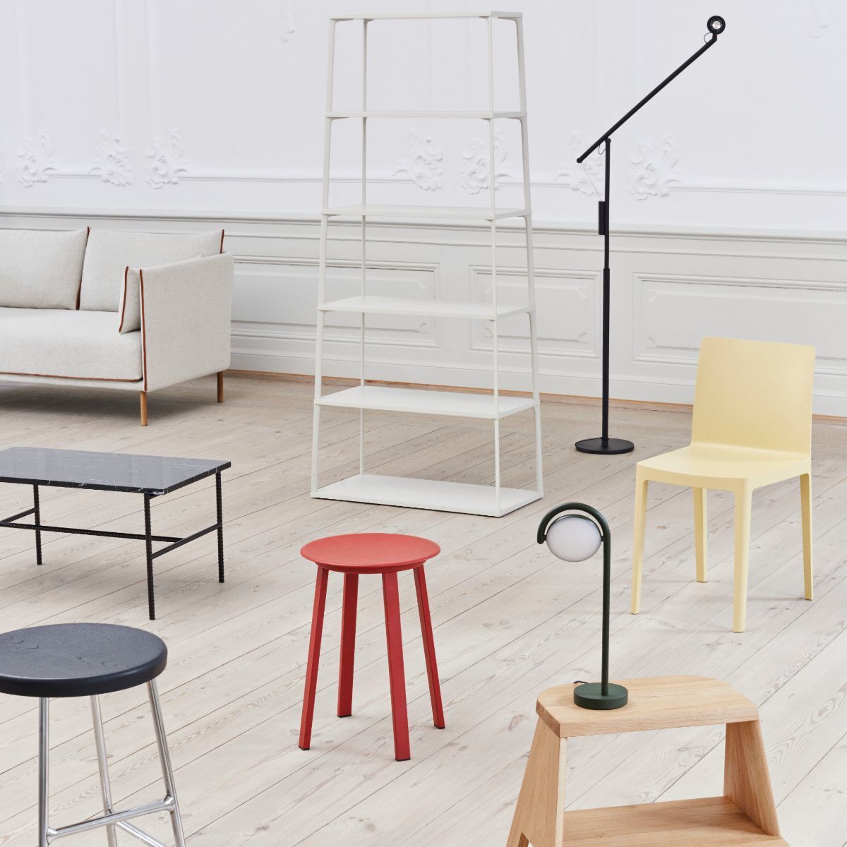 Tabouret en aluminium noir Revolver - HAY - The Cool Republic