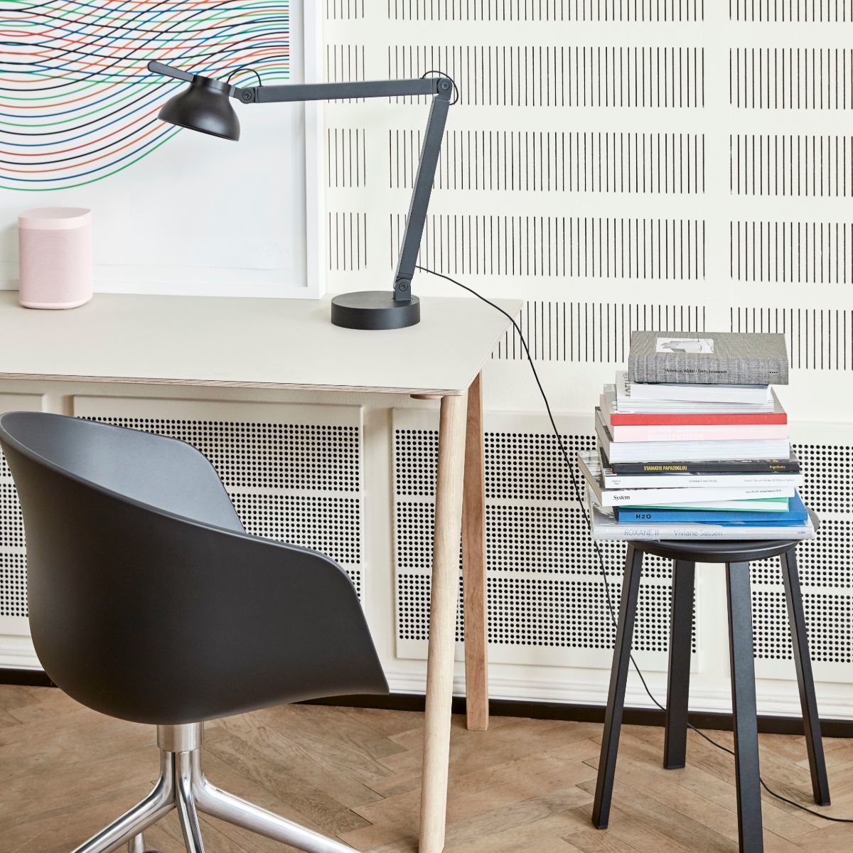 Tabouret en aluminium rouge Revolver - HAY - The Cool Republic