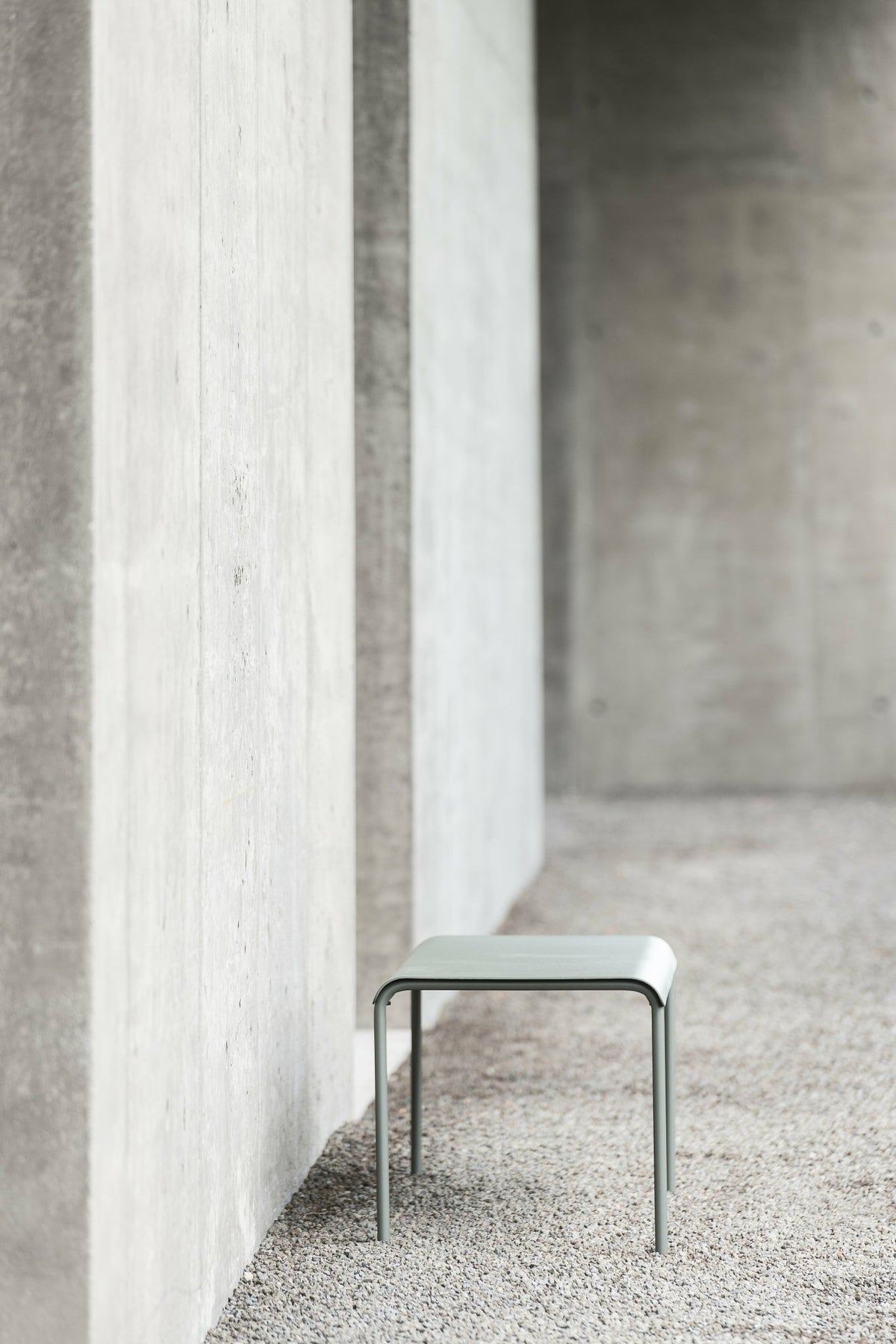 Tabouret en aluminium vert August - Serax - The Cool Republic