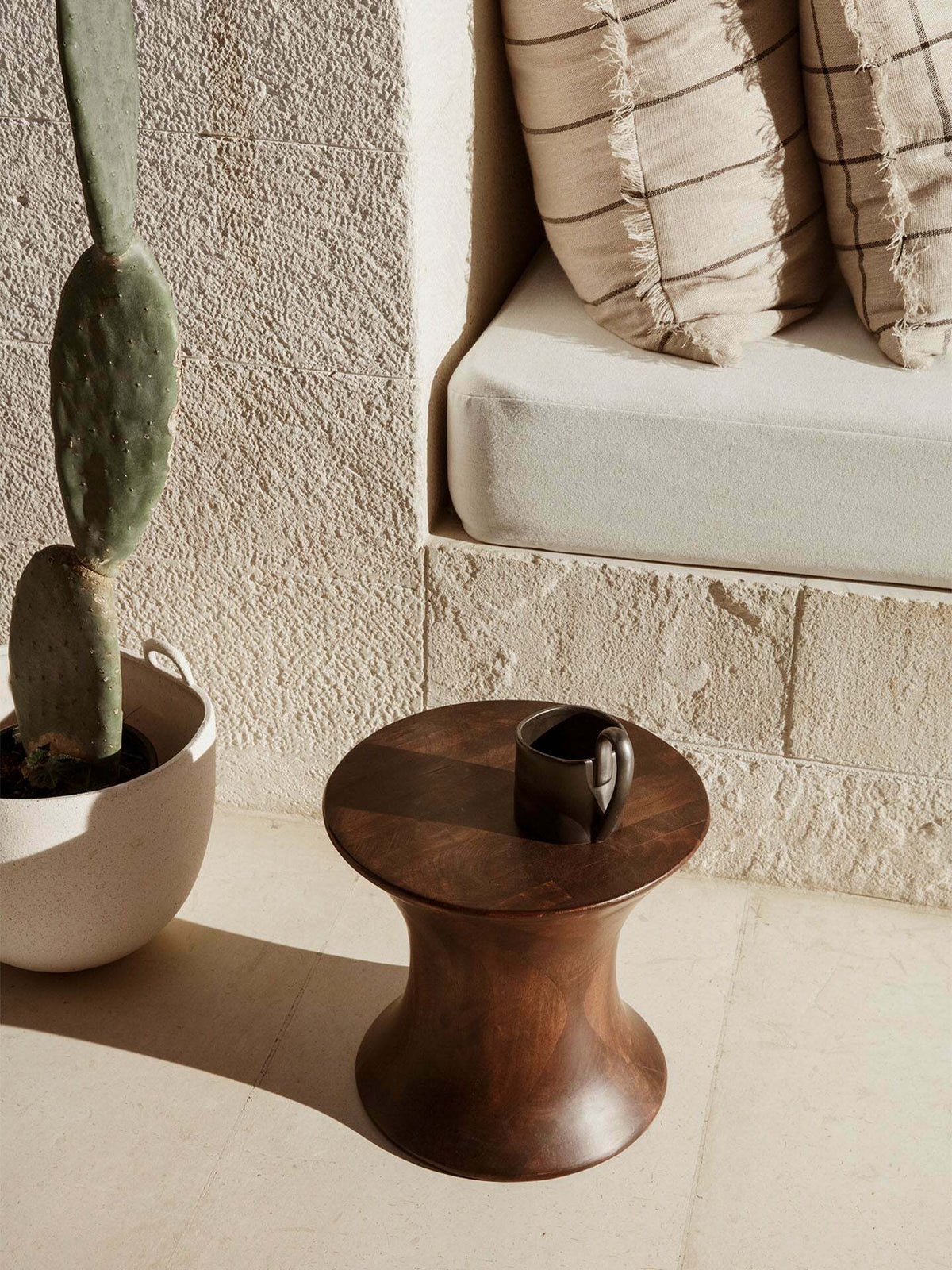 Brown mango wood stool - Ferm living - The Cool Republic