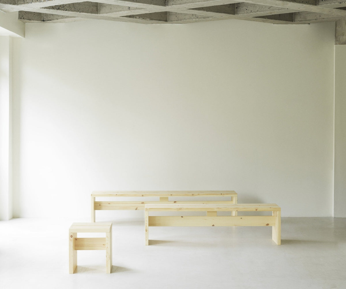 Tabouret en bois de pin 40 x 40 cm Stretch - Normann Copenhagen - The Cool Republic