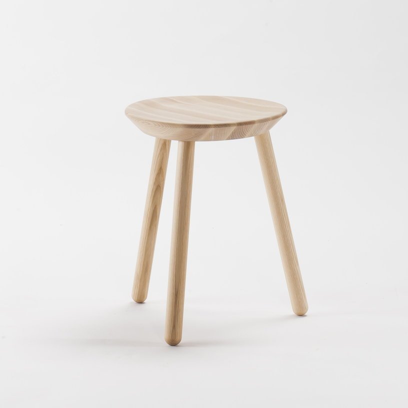 Tabouret en bois naturel Naïve - Emko - The Cool Republic