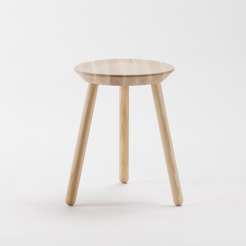 Tabouret en bois naturel Naïve - Emko - The Cool Republic