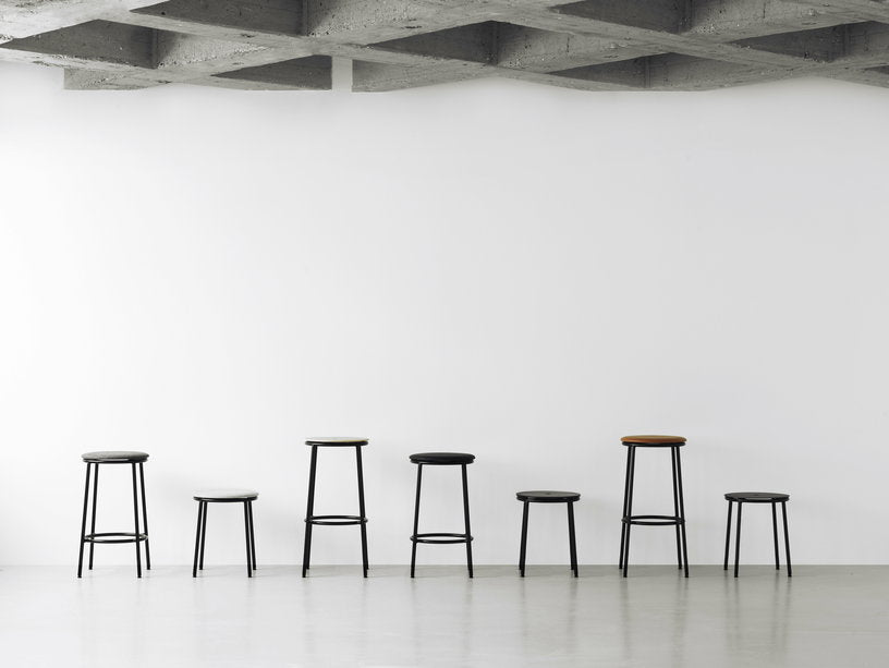 Tabouret en chêne noir et acier noir 45 cm Circa noir Oak - Normann Copenhagen - The Cool Republic