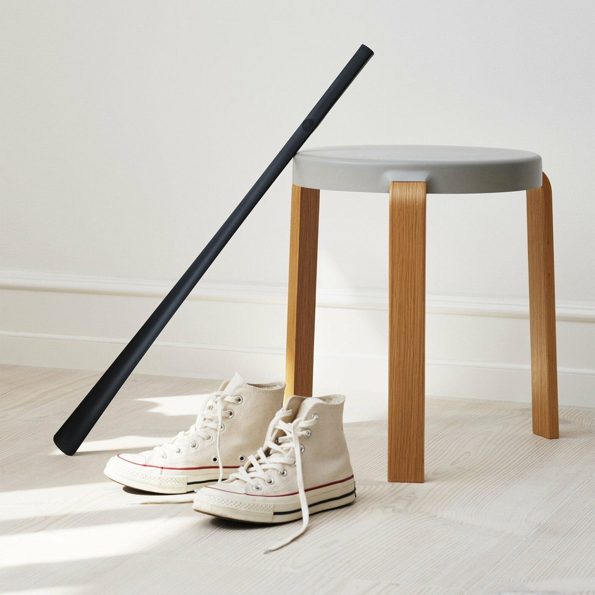 Tabouret en chêne vert TAP Olive - Normann Copenhagen - The Cool Republic