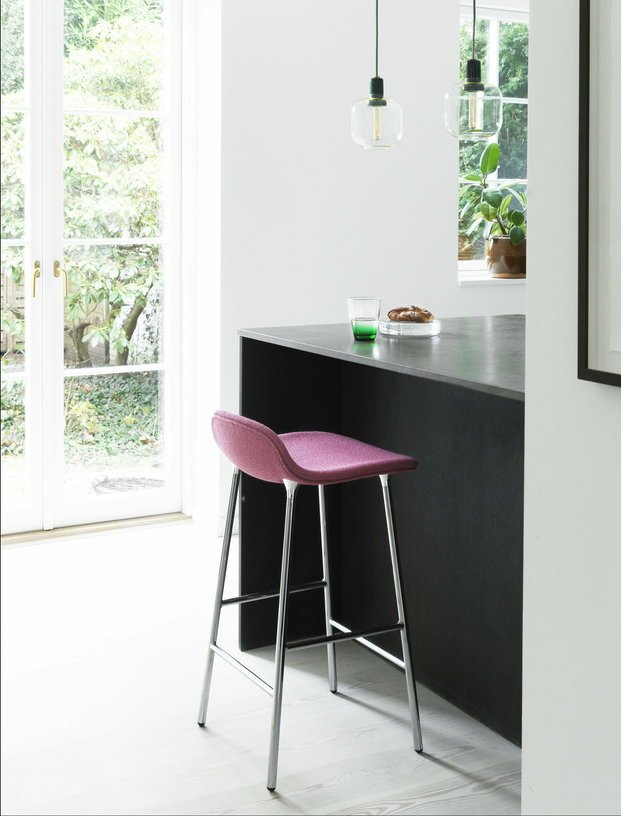 Tabouret en chrome et pp gris 65 cm Form - Normann Copenhagen - The Cool Republic