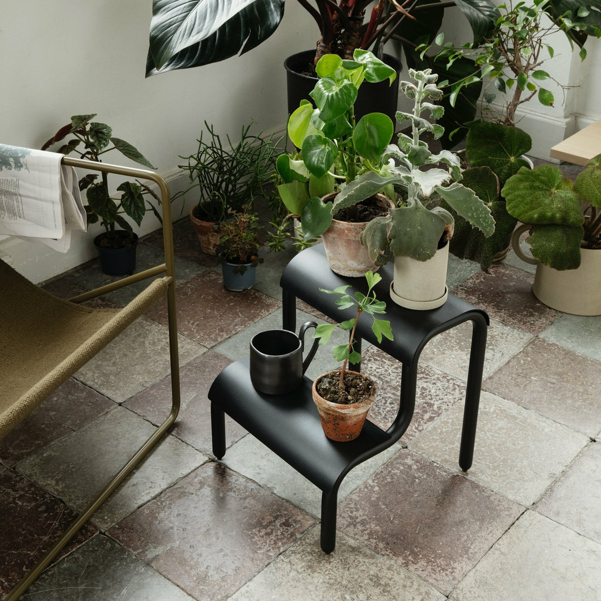 Tabouret en fer noir 34 x 36,2 x 35,7 cm Up Step - Ferm Living - The Cool Republic