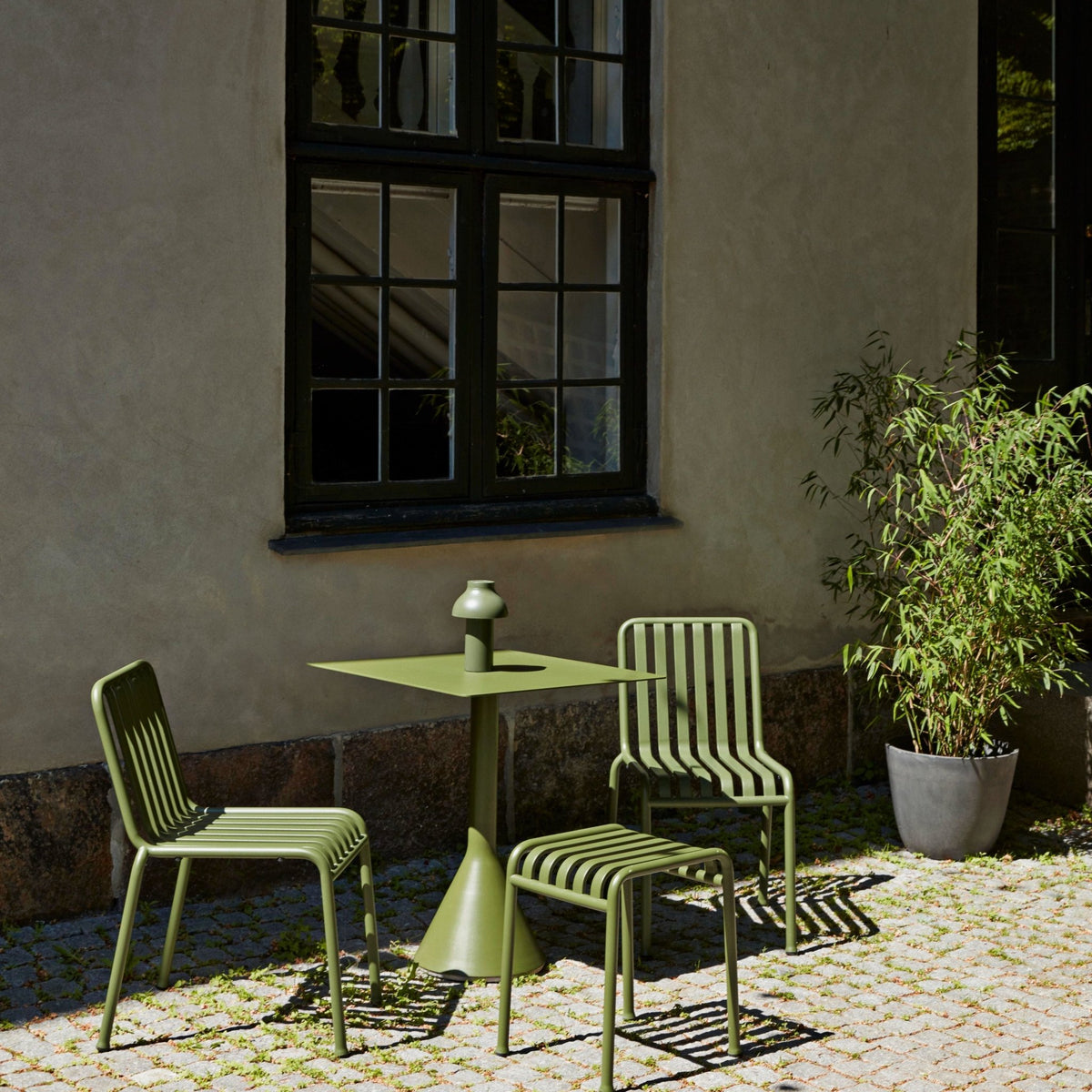 Tabouret en métal gris Palissade - HAY - The Cool Republic