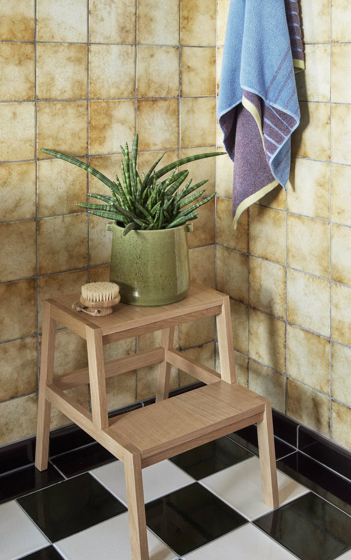 Tabouret en placage de chêne - Hübsch - The Cool Republic