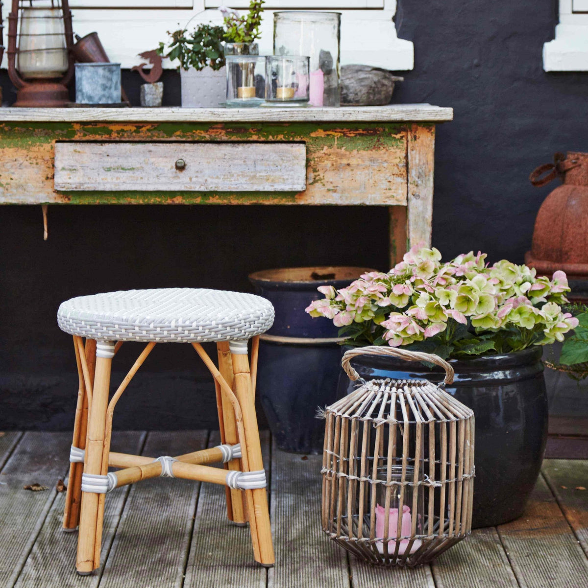 Tabouret en rotin blanc 46 cm Simone - Sika Design - The Cool Republic