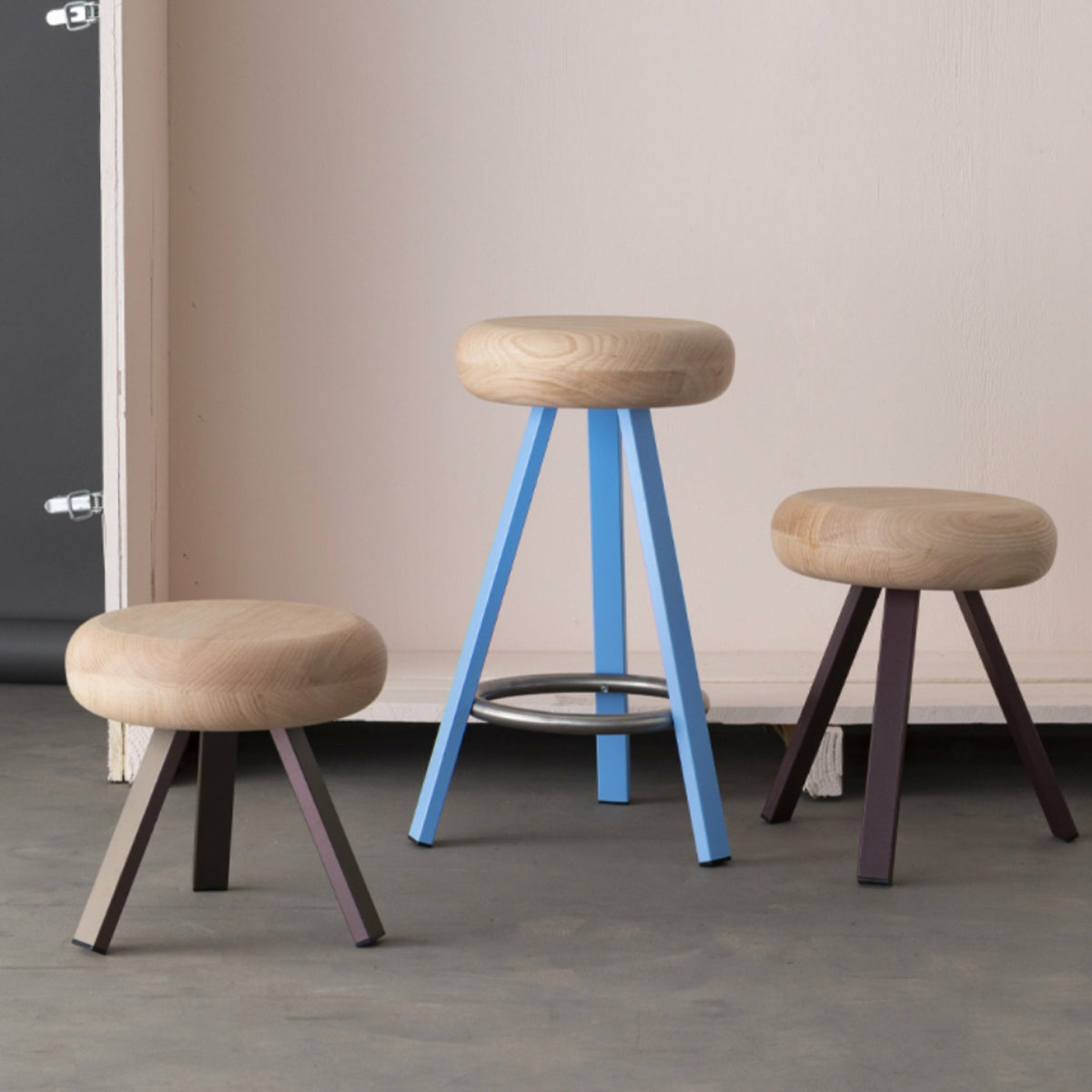 Tabouret haut en chêne et acier sable 75 cm Smack - Matière Grise - The Cool Republic