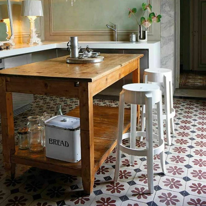 Tabouret noir 45 cm Charles Ghost - Kartell - The Cool Republic