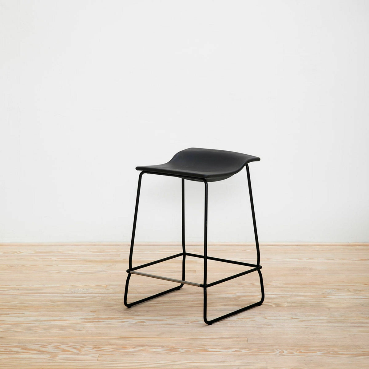 Tabouret noir 61,5 cm Last Minute - Viccarbe - The Cool Republic