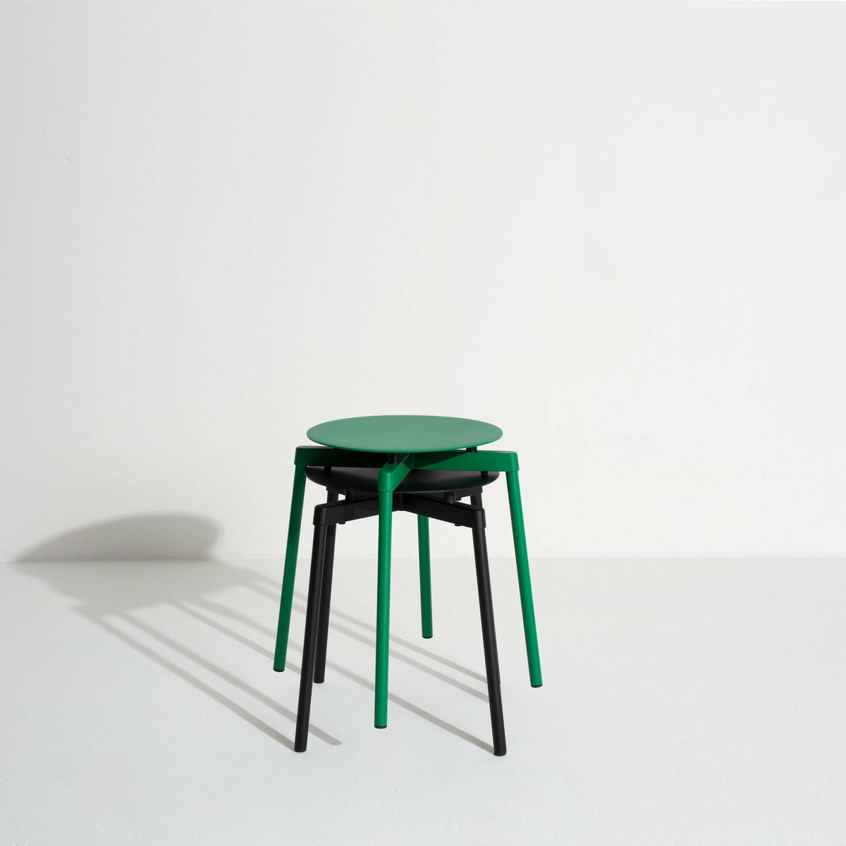 Tabouret outdoor rouge brun Fromme - Petite friture - The Cool Republic