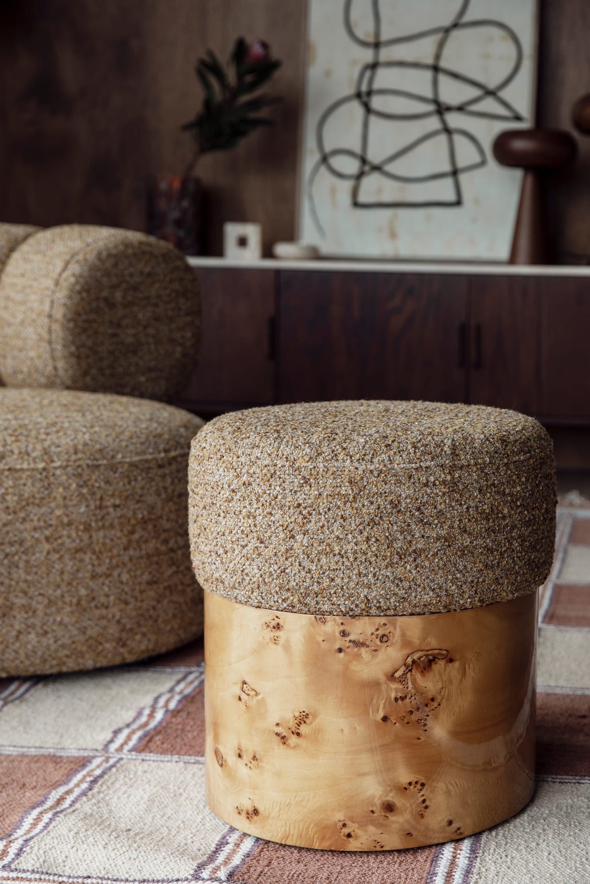 Tabouret rond en bois d'eucalyptus et tissu marron 40x44cm Burlin - Dutchbone — vue 2