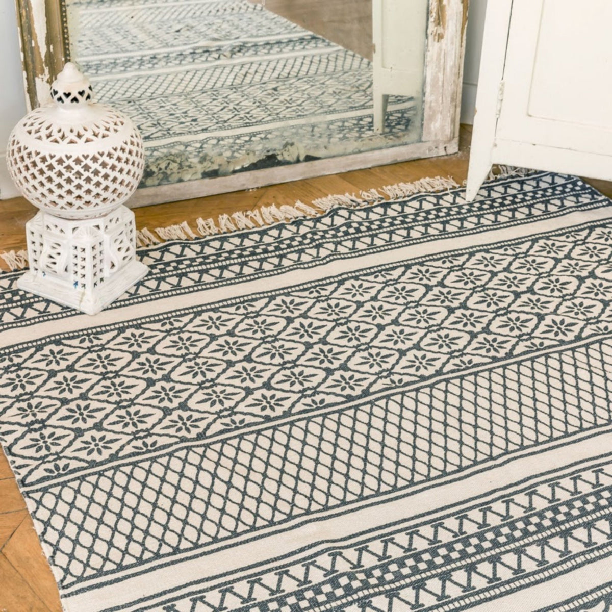 Tapis 230x160 cm Mouchara - Edito - The Cool Republic