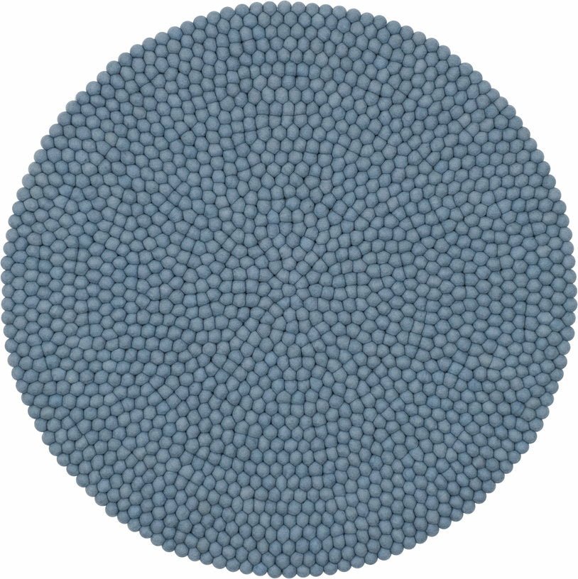 Tapis à boules de feutre bleu clair 70 cm Mia - myfelt - The Cool Republic