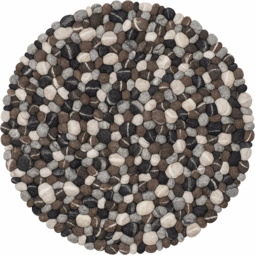 Tapis à boules de feutre effet pierre 70 cm Hardy - myfelt - The Cool Republic