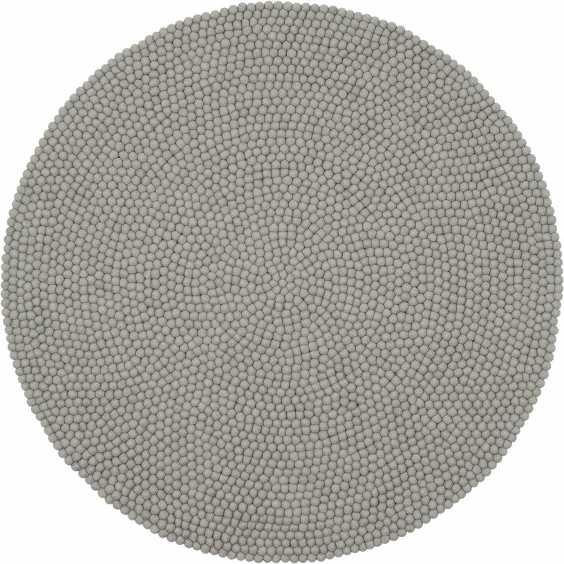 Tapis à boules de feutre gris 250 cm Luis - myfelt - The Cool Republic