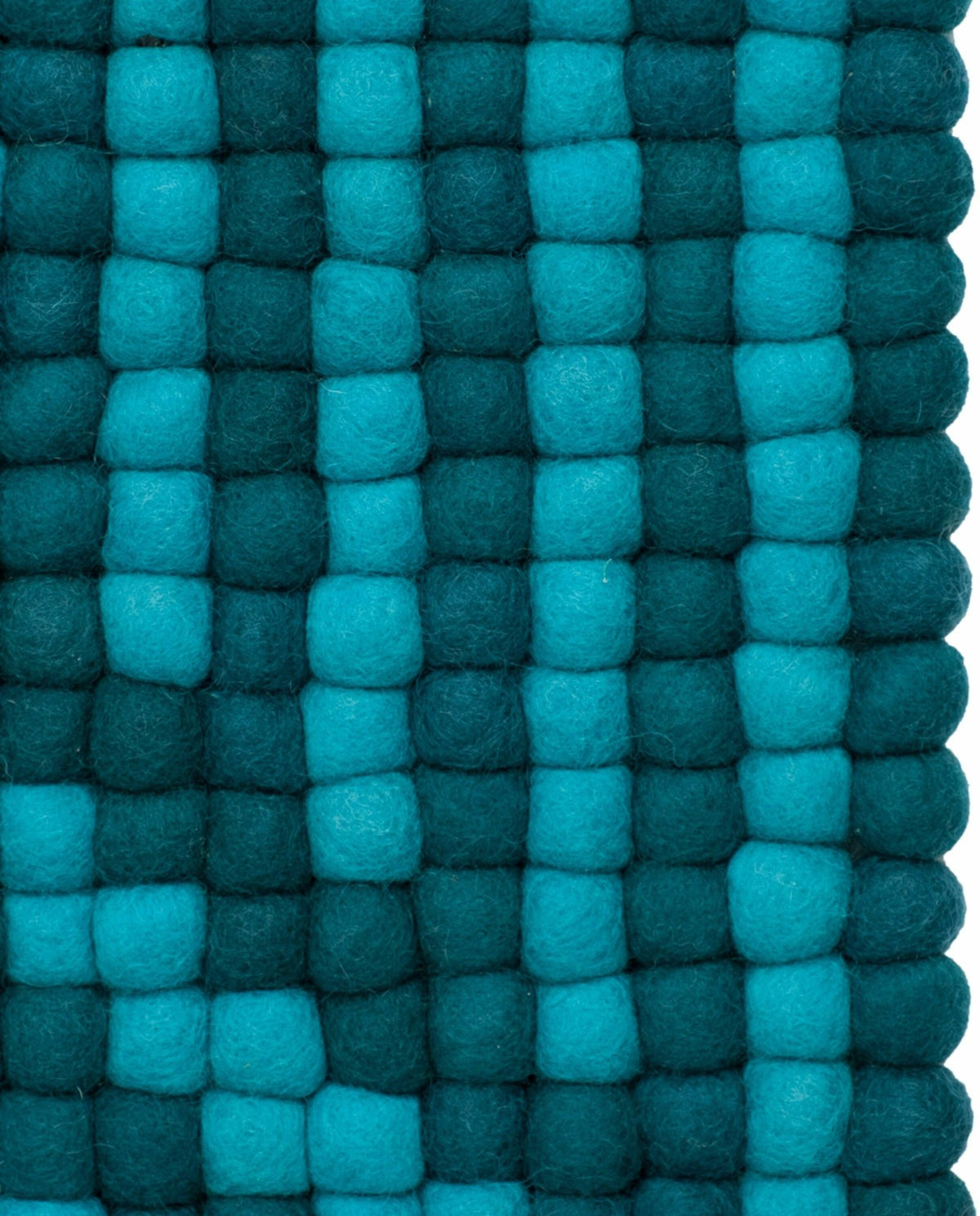 Tapis à boules de feutre turquoise 70x100 cm Weave - myfelt - The Cool Republic