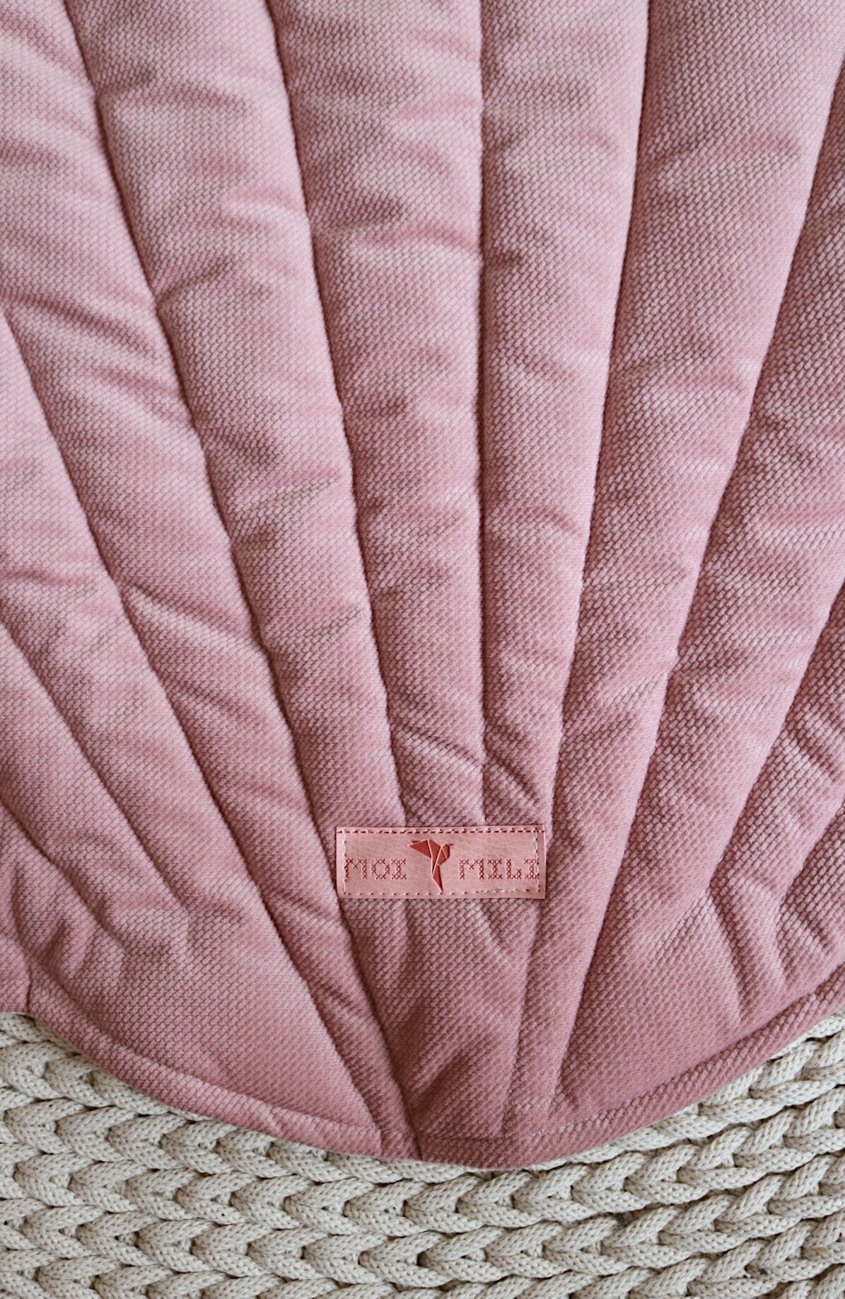 Tapis bébé coquillage en velours rose Shells - Moi Mili - The Cool Republic