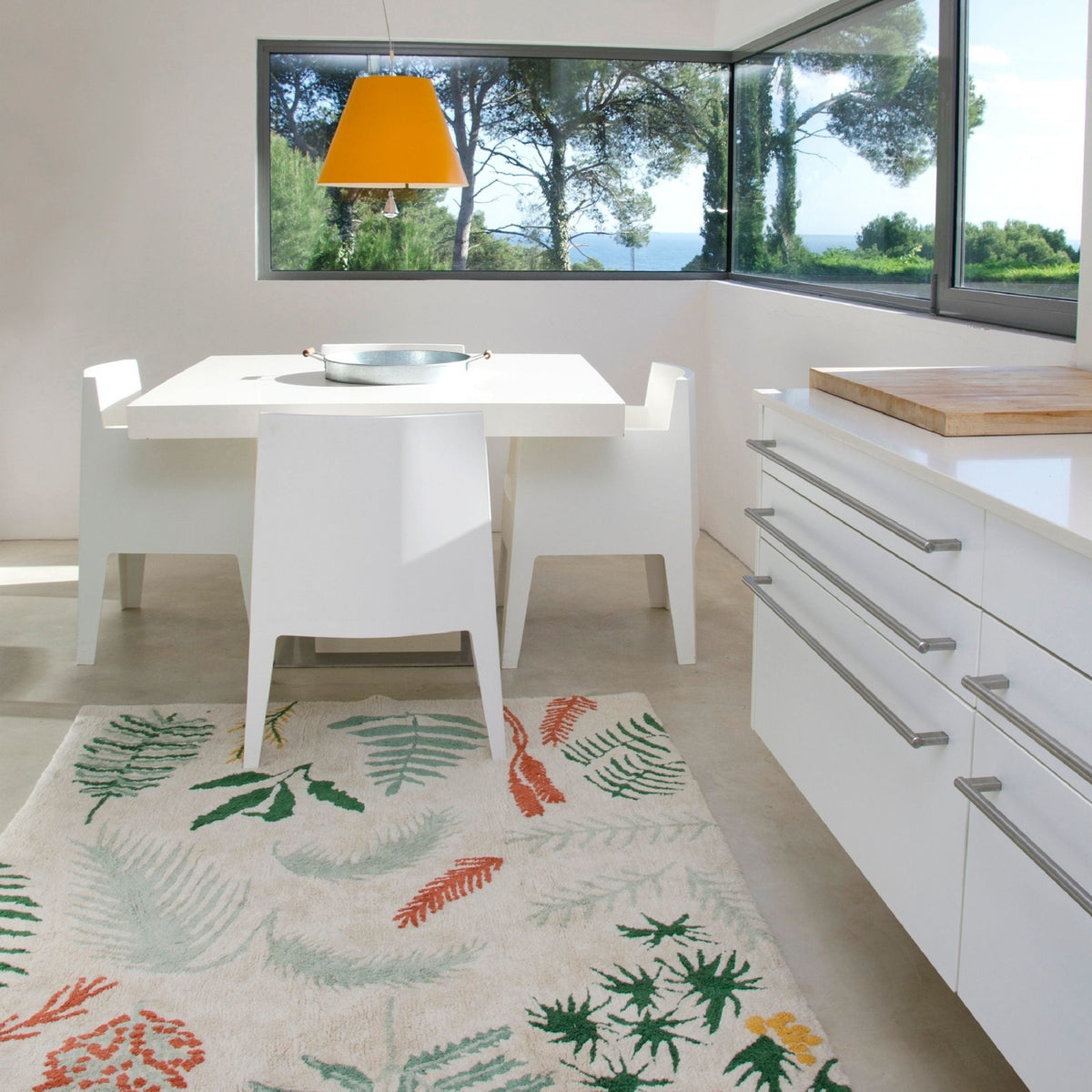 Tapis beige 140x200 cm Botanic Plants - Lorena Canals - The Cool Republic