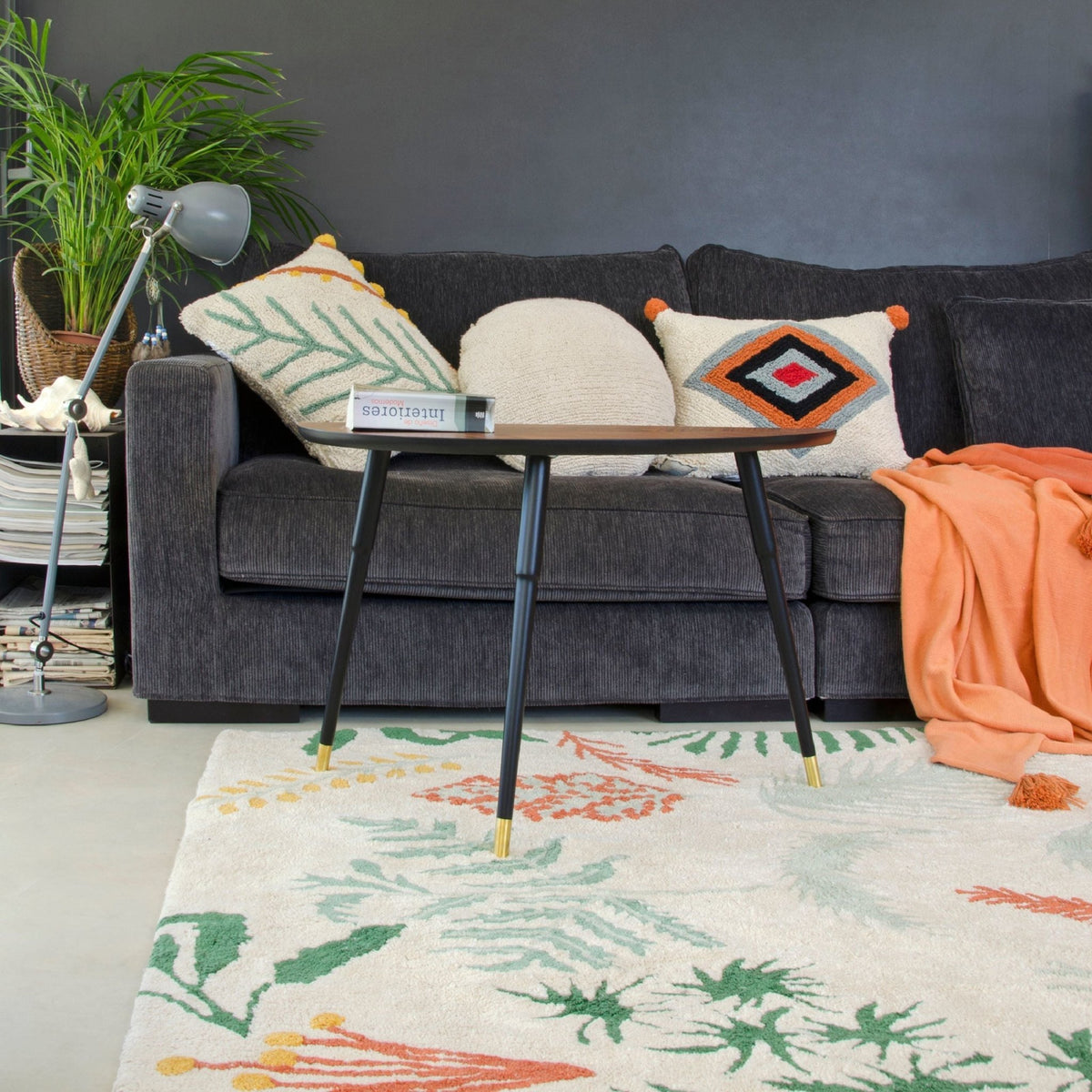 Tapis beige 140x200 cm Botanic Plants - Lorena Canals - The Cool Republic