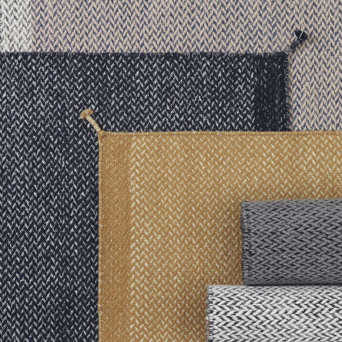 Tapis blanc cassé 240x170 cm Ply - Muuto - The Cool Republic