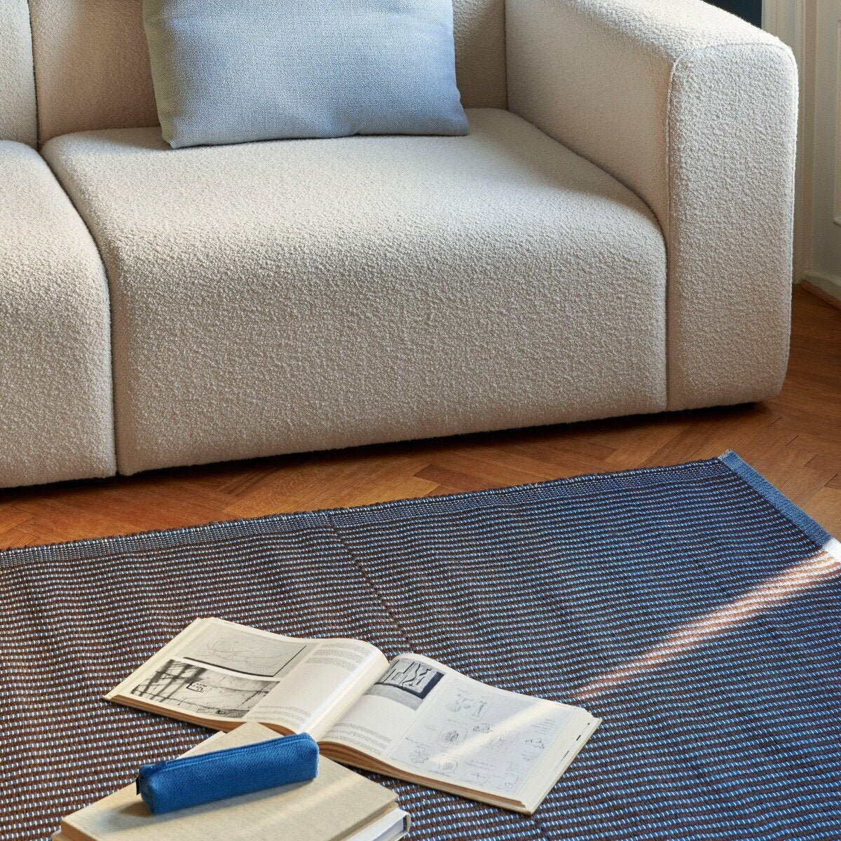 Tapis châtain et bleu 80x200 cm - HAY - The Cool Republic