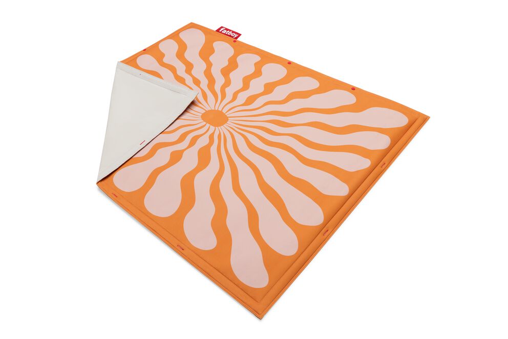 Tapis d'extérieur en thermoplastique orange 140x180cm Flying - Fatboy - The Cool Republic