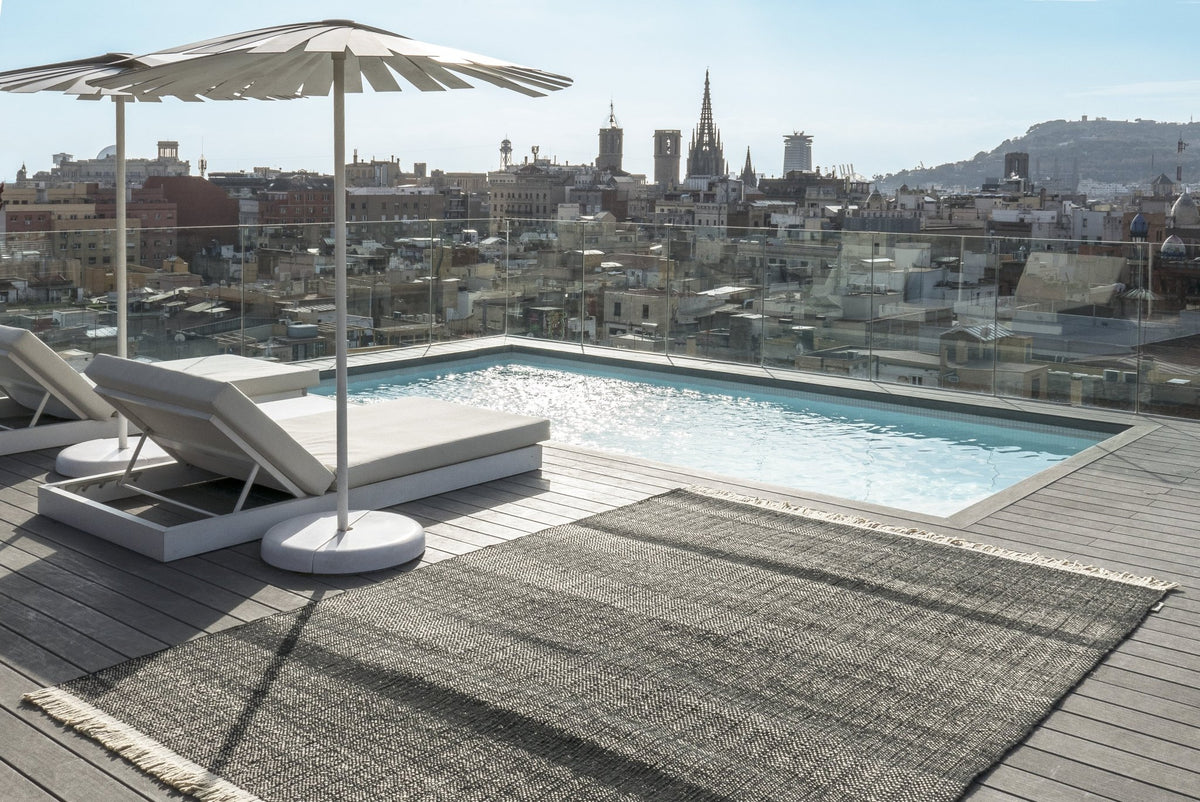 Outdoor rectangular rug dhurrie hand-woven à la black 250x350 cm Tres Texture - Nanimarquina - The Cool Republic