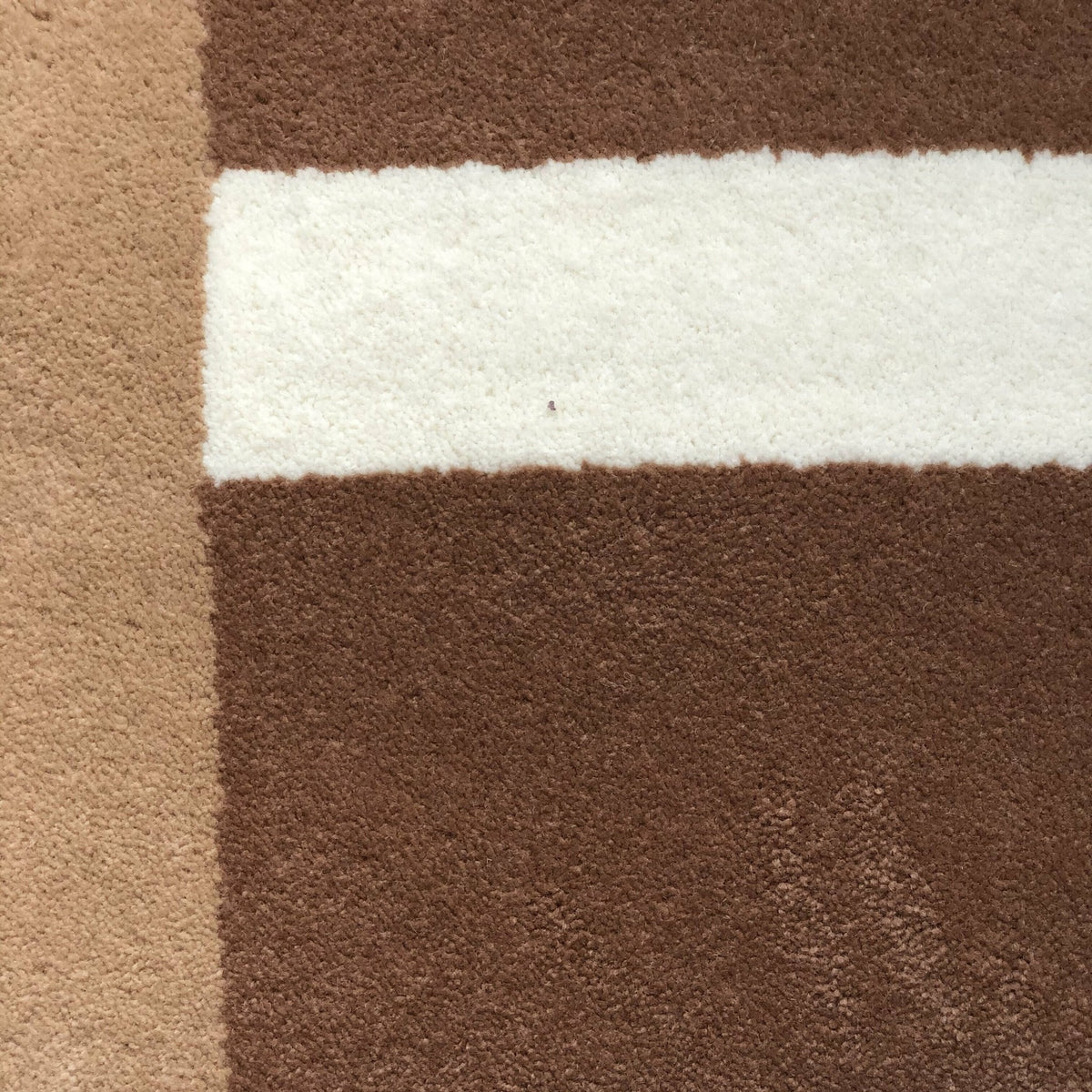 Tapis en laine creme 200x150 cm Baba - Cosin Paris - The Cool Republic