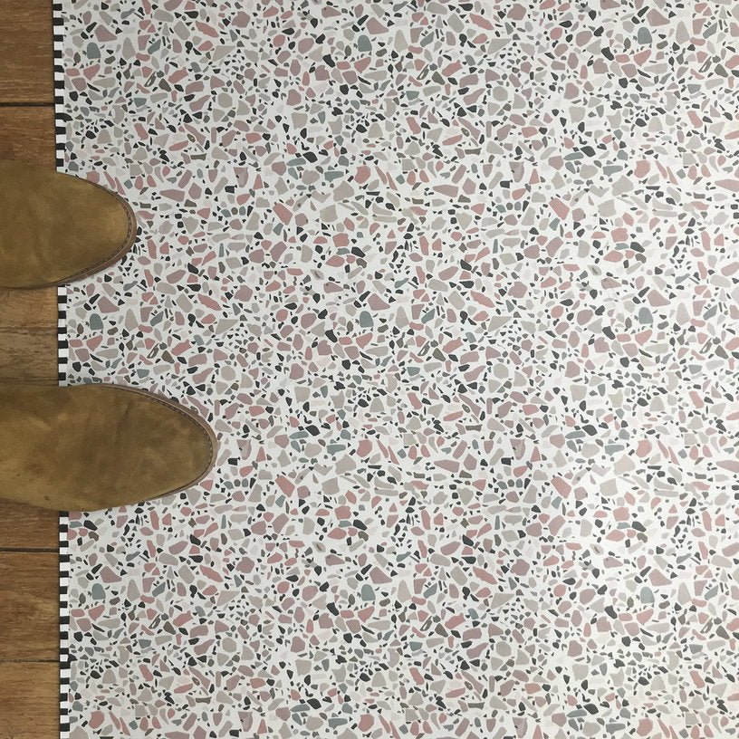 Tapis en vinyle rose 140x70 cm Terrazzo - Edito - The Cool Republic