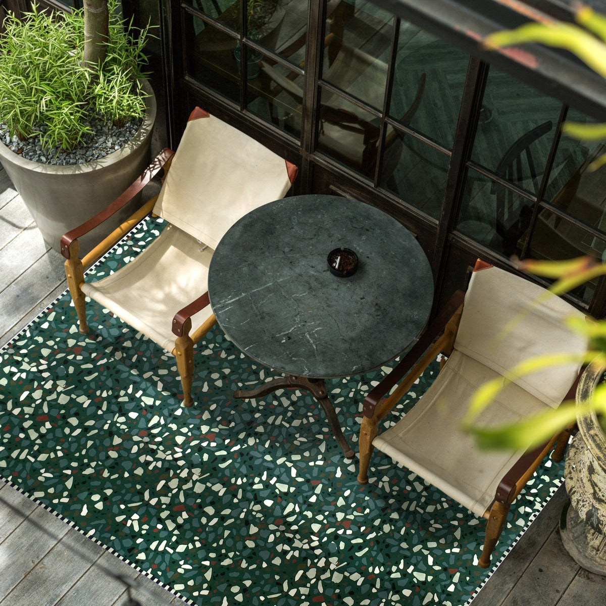 Tapis en vinyle vert 200x140 cm Terrazzo - Edito - The Cool Republic