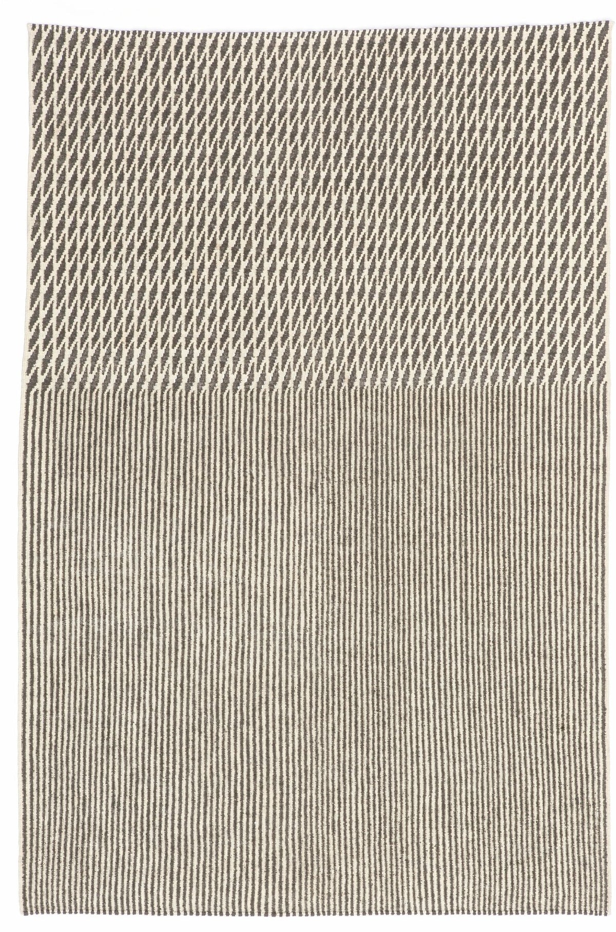 kilim black wool rug 300 x 400 Blur - Nanimarquina - The Cool Republic