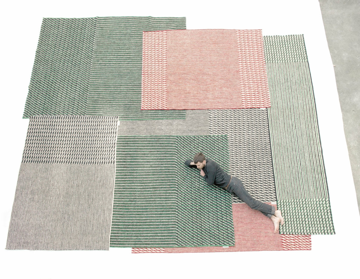 Tapis kilim en laine rouge 170x240 cm Blur - Nanimarquina - The Cool Republic